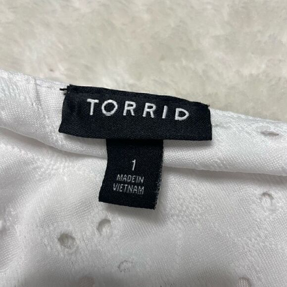 Torrid Top White Eyelet One Shoulder Size 1 Ruffle Cute Short Sleeve Shirt - Picture 5 of 11